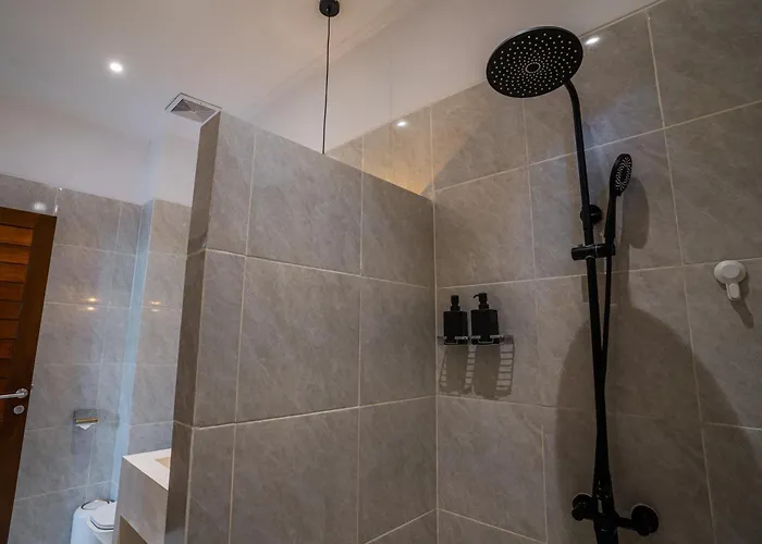 New! Sony 1 - 3br Next To Legian