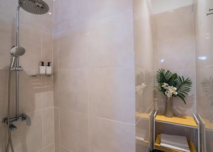 New! Sony 1 - 3br Next To Legian سمينياك