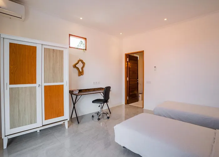 New! Sony 1 - 3br Next To Legian
